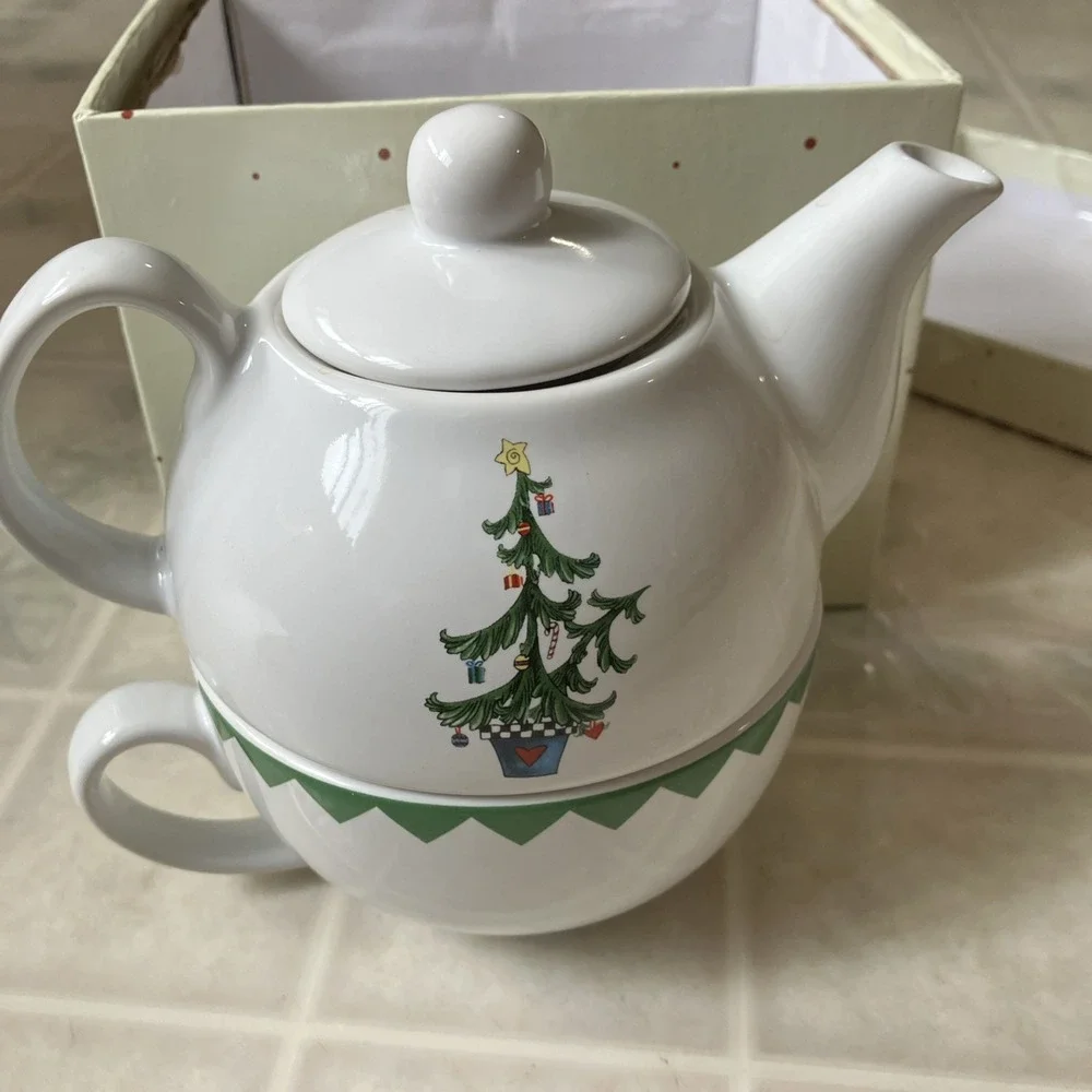 Living Quarters Santa Teapot - Tea for One Teapot and Cup Set w/Original Box